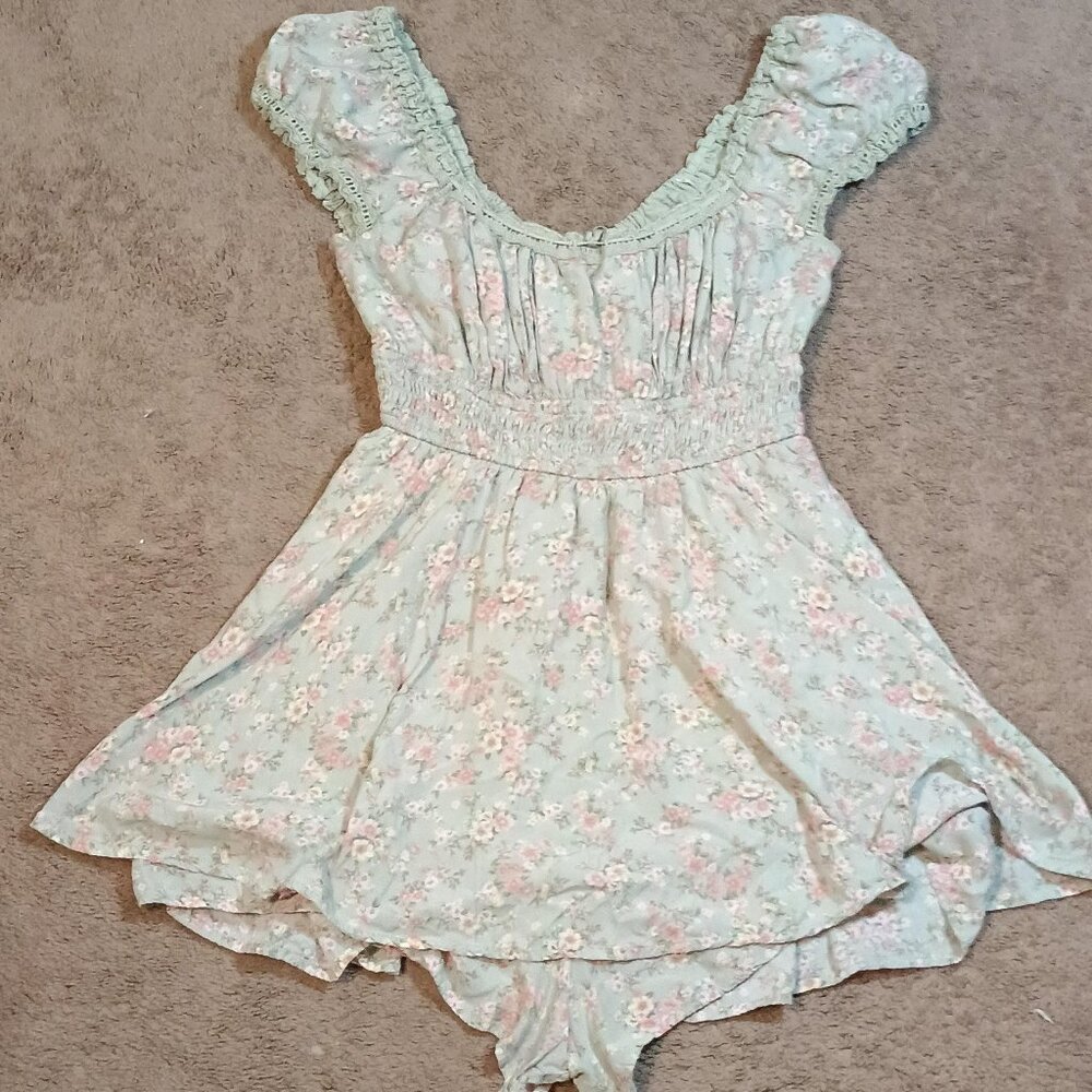 Altar'd State/Romper Skort/Womens Medium/Sage Floral/Milkmaid Boho